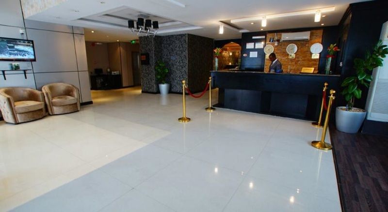 Al Muhaidb Al Diwan - Al Olaya ริยาดห์ ภายนอก รูปภาพ